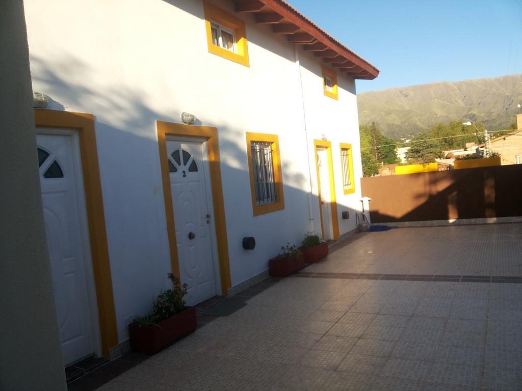 Departamentos Los Almendros Мерло Номер фото